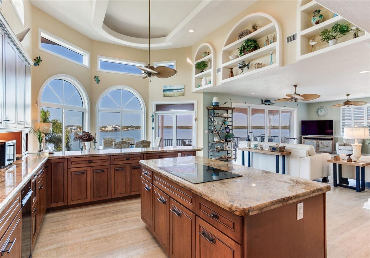 16480 Redington Drive, Redington Beach, FL 33708 Photo