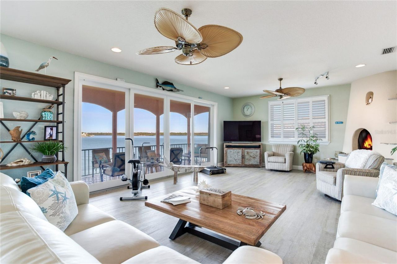 16480 Redington Drive, Redington Beach, FL 33708 Photo