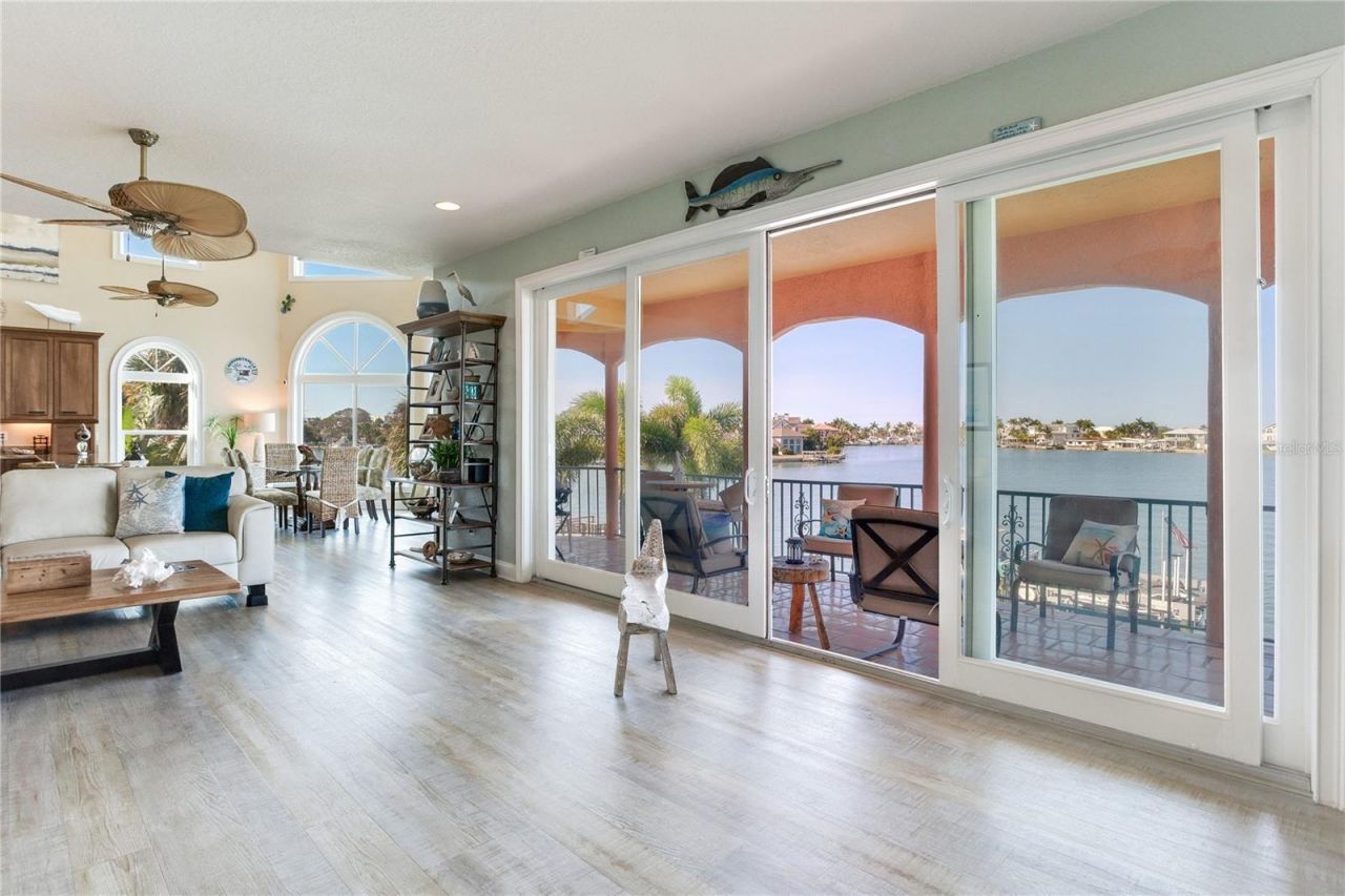 16480 Redington Drive, Redington Beach, FL 33708 Photo