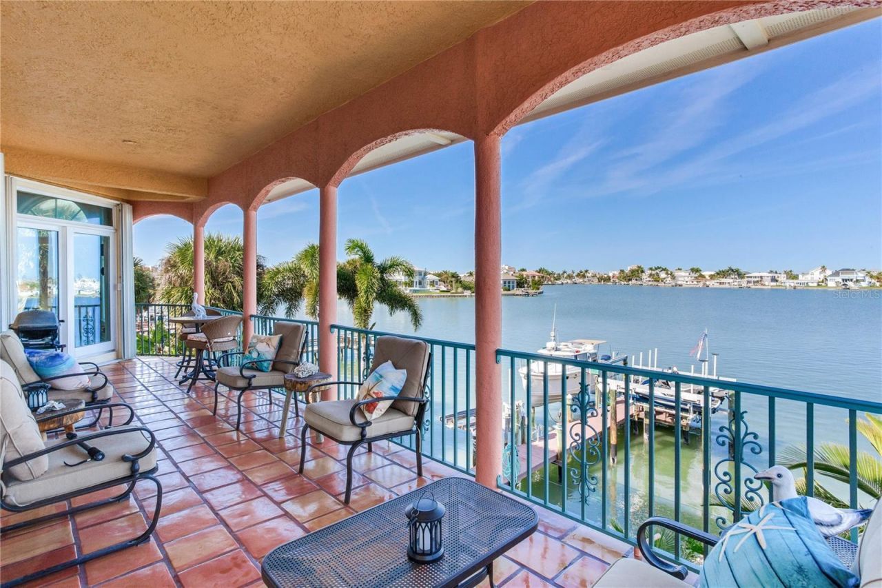 16480 Redington Drive, Redington Beach, FL 33708 Photo