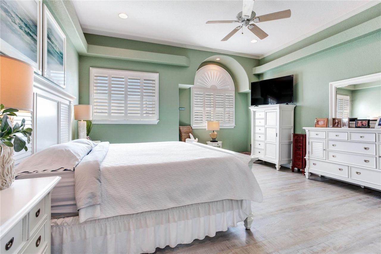 16480 Redington Drive, Redington Beach, FL 33708 Photo