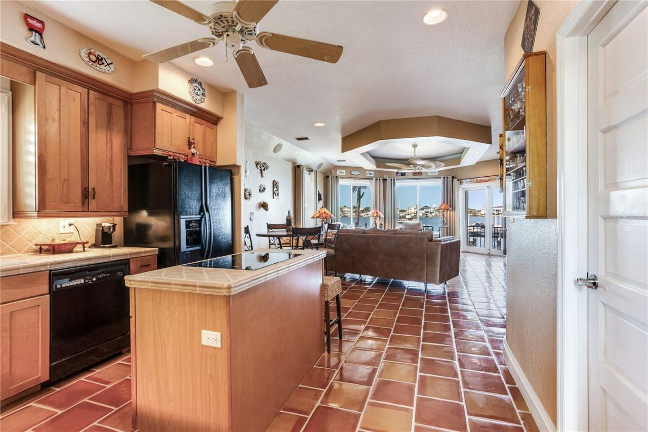 16480 Redington Drive, Redington Beach, FL 33708 Photo