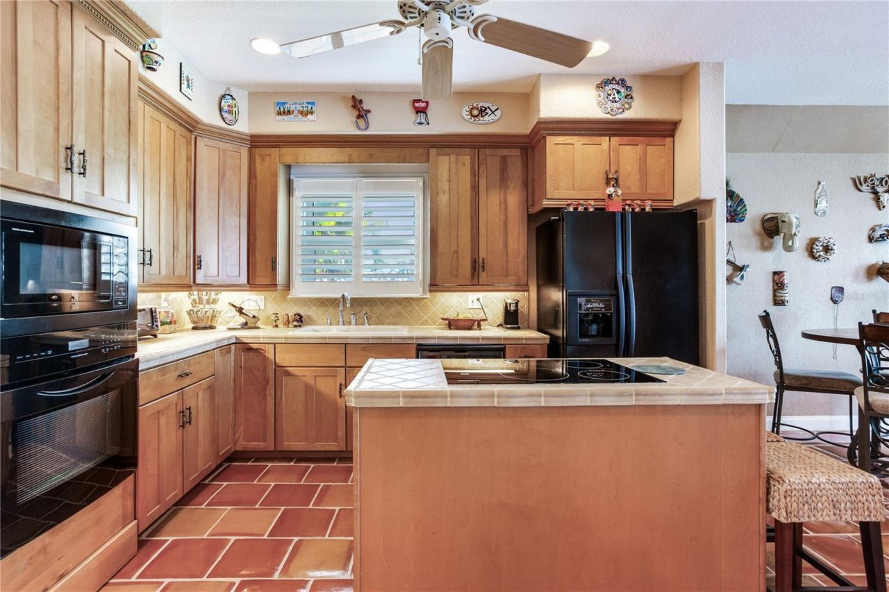 16480 Redington Drive, Redington Beach, FL 33708 Photo