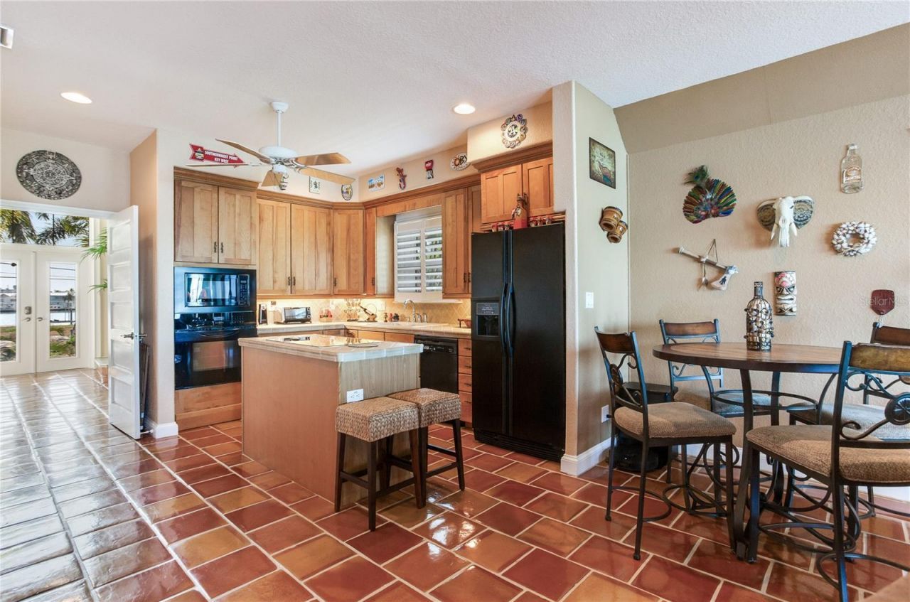 16480 Redington Drive, Redington Beach, FL 33708 Photo