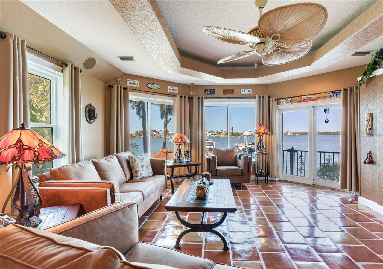 16480 Redington Drive, Redington Beach, FL 33708 Photo