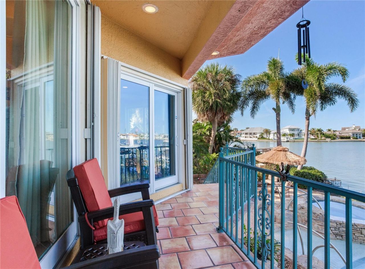 16480 Redington Drive, Redington Beach, FL 33708 Photo
