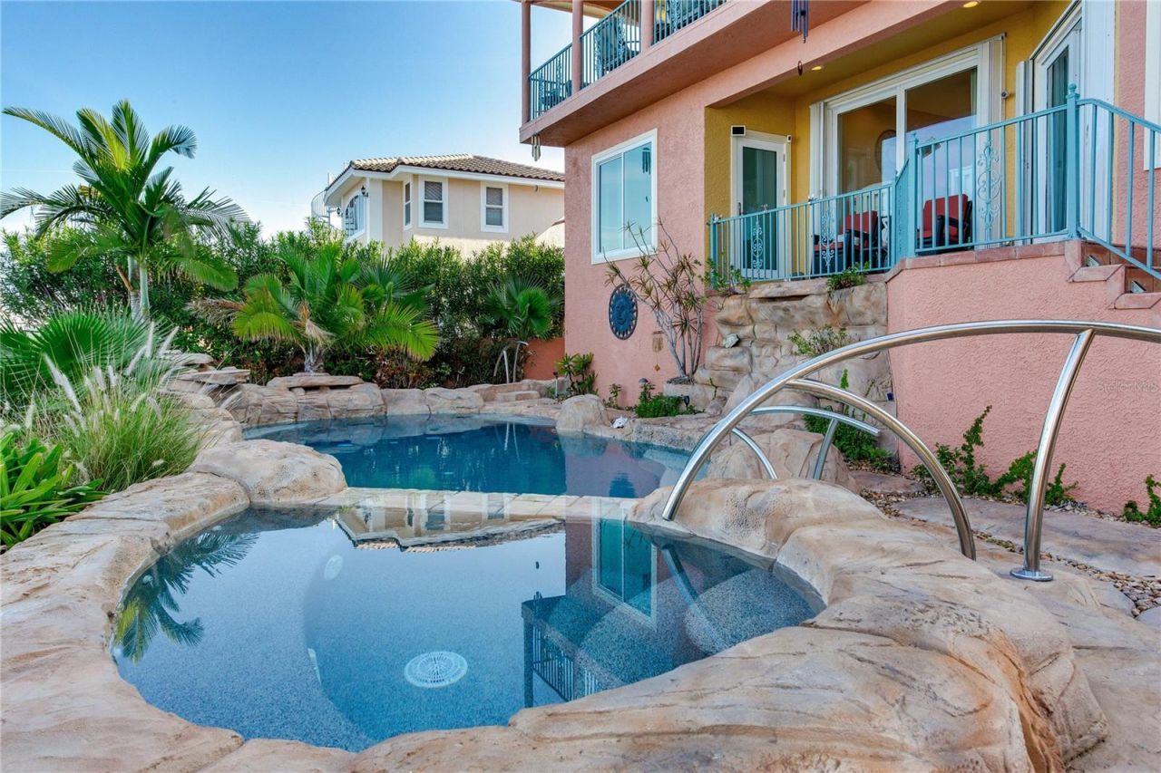 16480 Redington Drive, Redington Beach, FL 33708 Photo