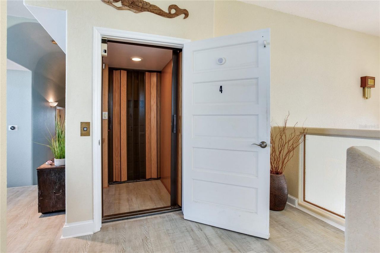 16480 Redington Drive, Redington Beach, FL 33708 Photo