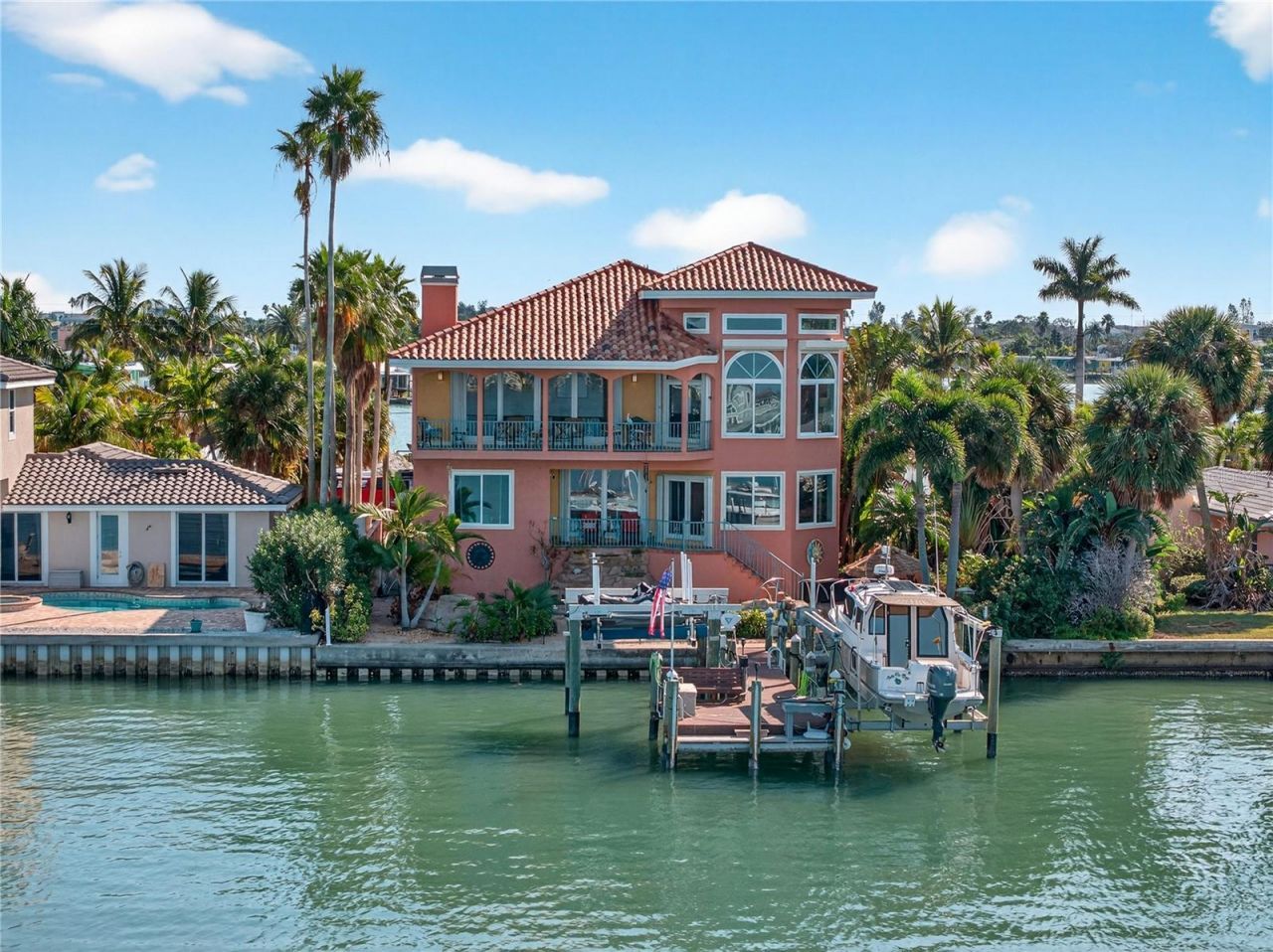 16480 Redington Drive, Redington Beach, FL 33708 Photo