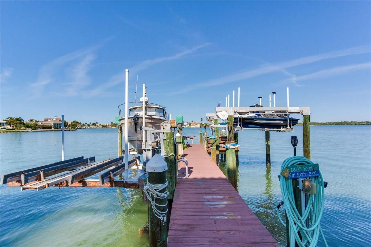 16480 Redington Drive, Redington Beach, FL 33708 Photo