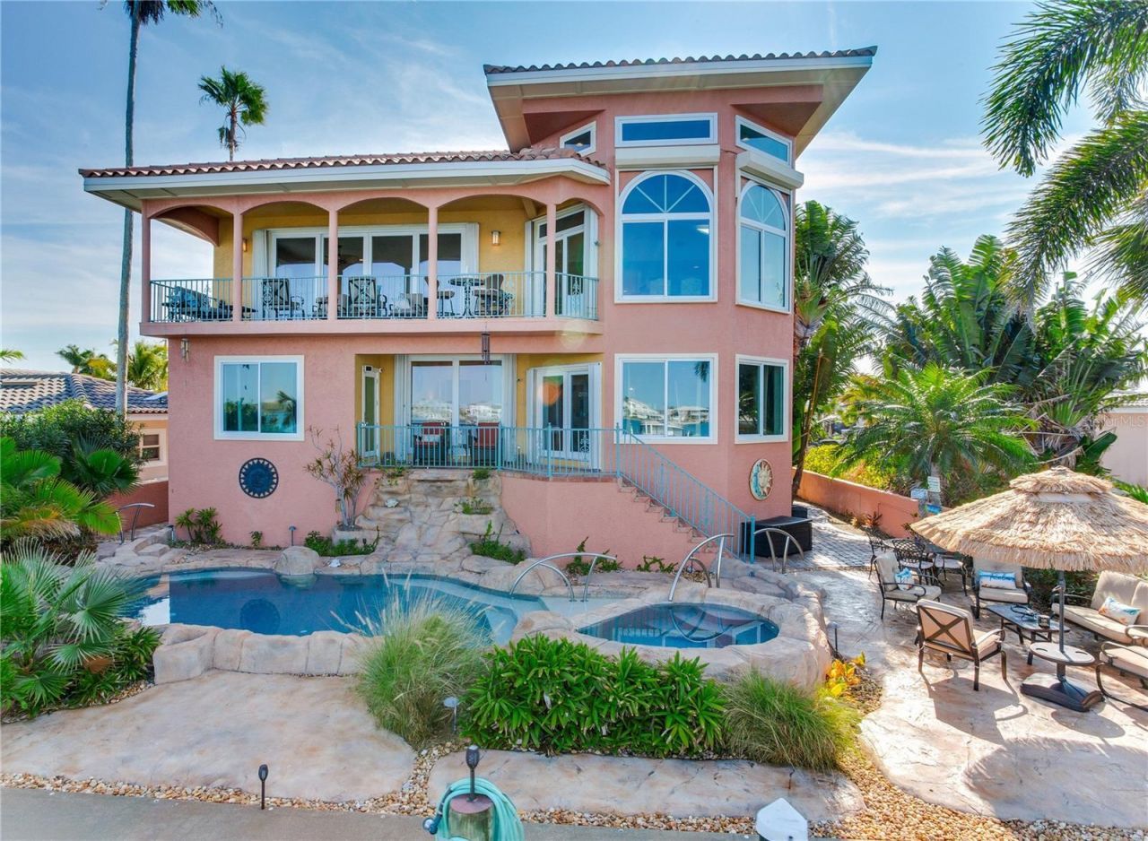 16480 Redington Drive, Redington Beach, FL 33708 Photo