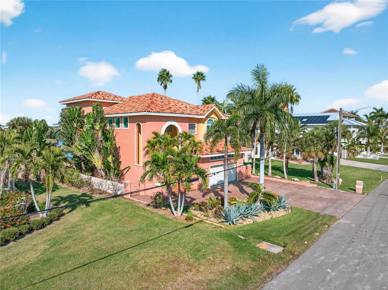 16480 Redington Drive, Redington Beach, FL 33708 Photo