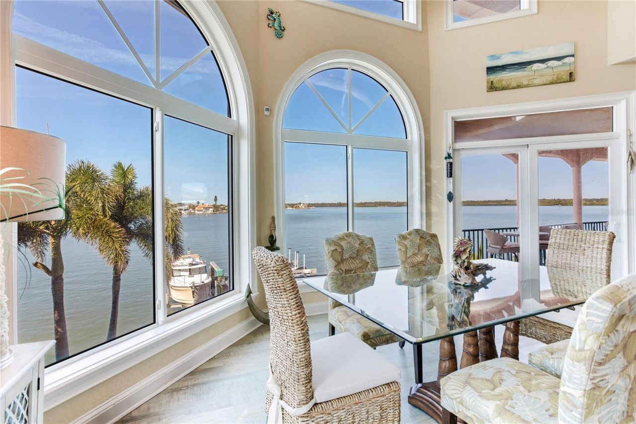 16480 Redington Drive, Redington Beach, FL 33708 Photo