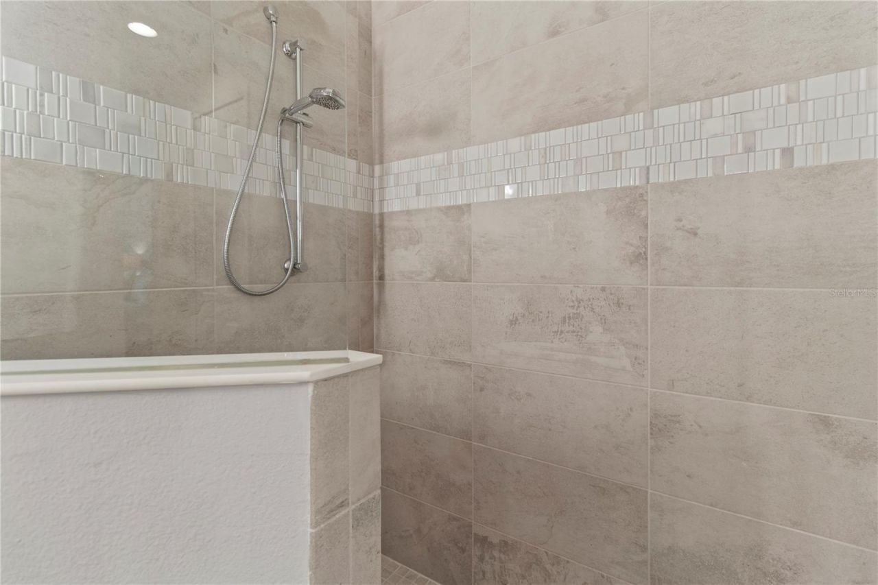 7523 Campus Cove, Sarasota, FL 34243 Photo