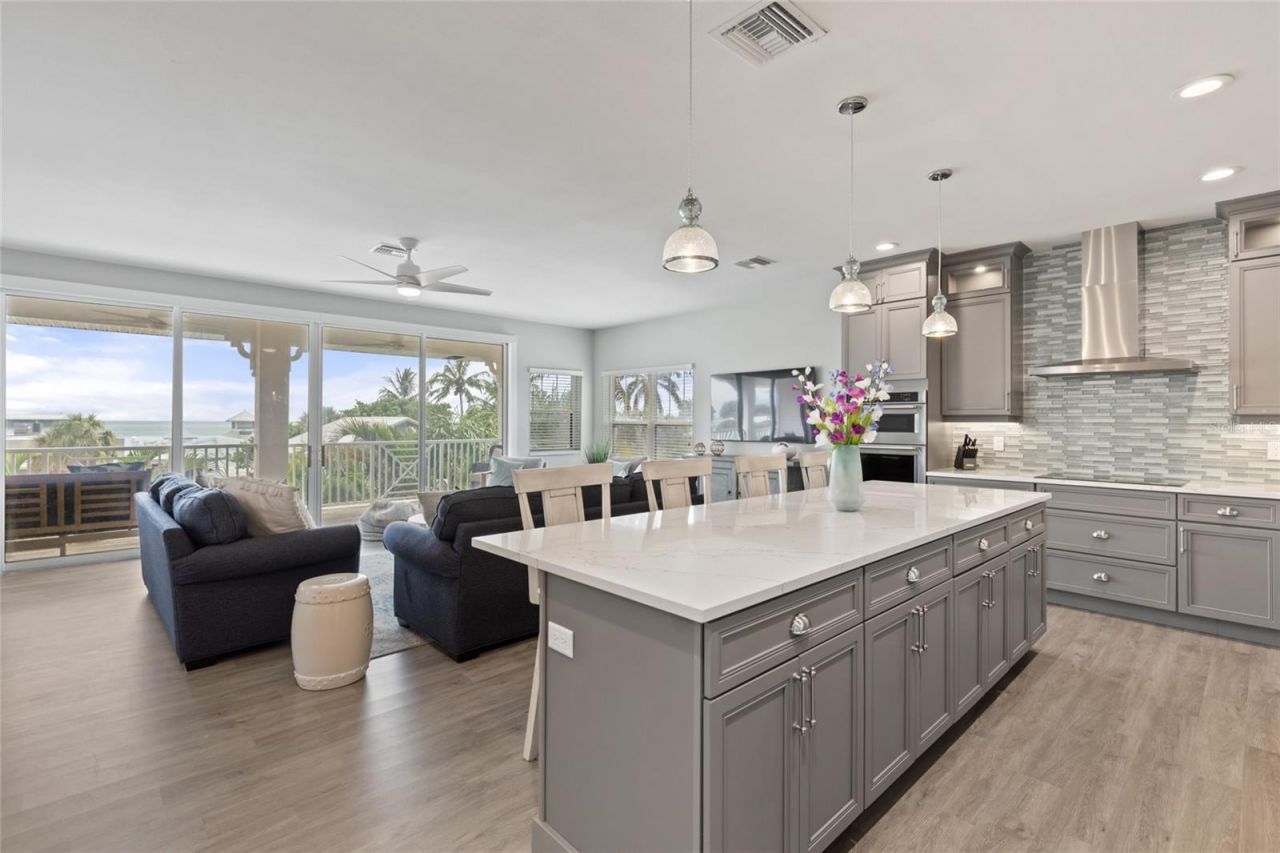 110 Spring Avenue, Anna Maria, FL 34216 Photo