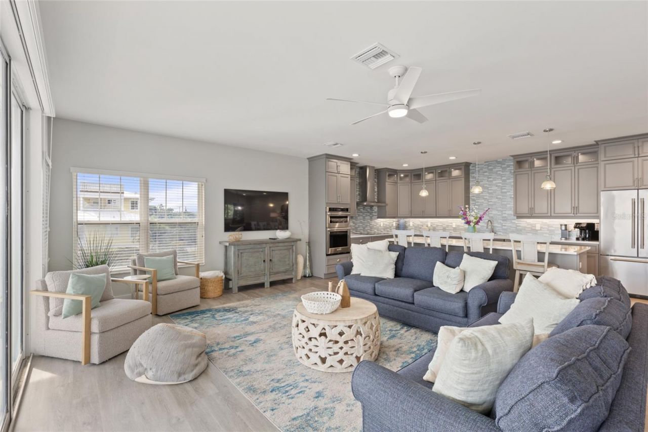 110 Spring Avenue, Anna Maria, FL 34216 Photo