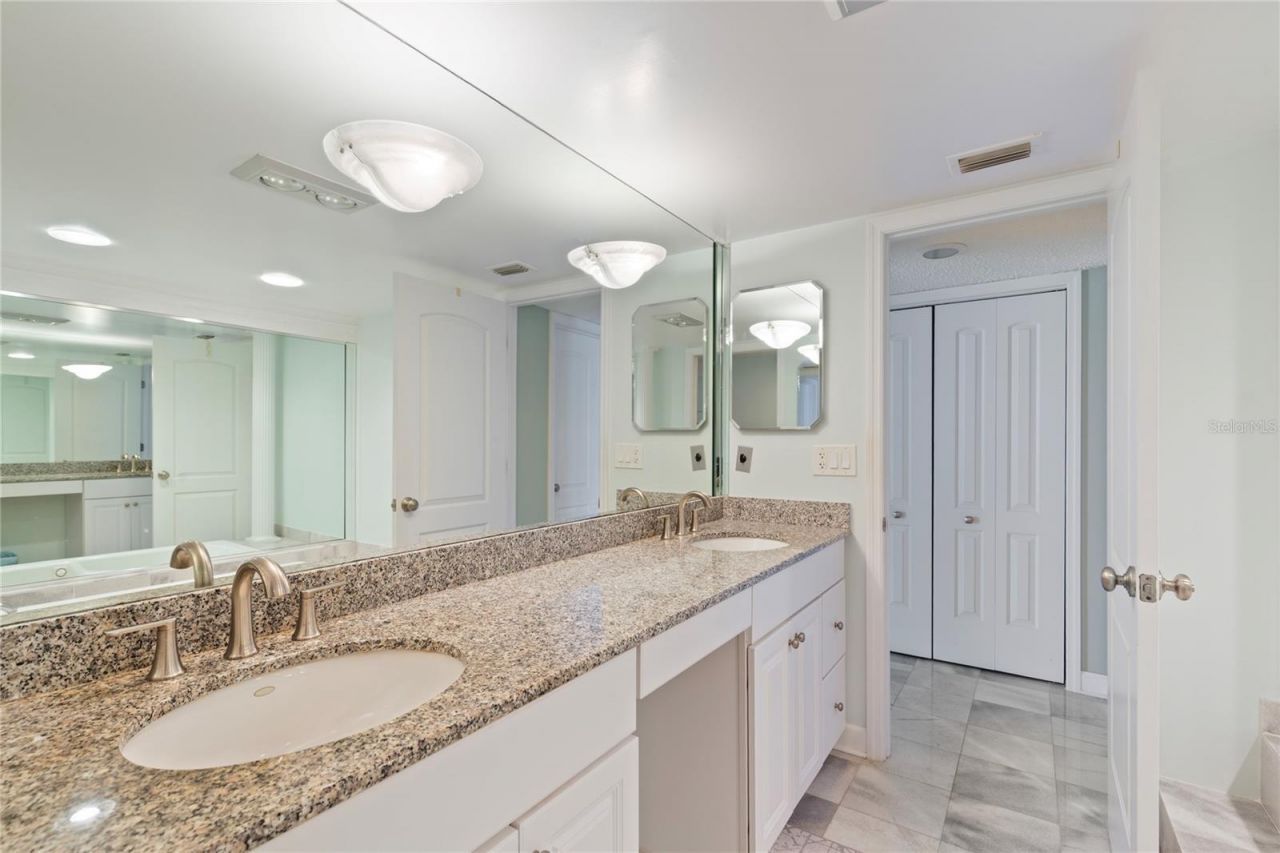 2900 Gulf Boulevard, Unit 201, Belleair Beach, FL 33786 Photo