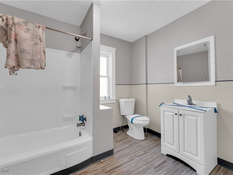 788 E 156th Street, Unit front, Cleveland, OH 44110 Photo 22
