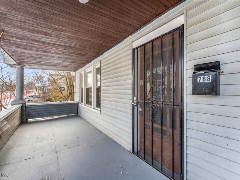 788 E 156th Street, Unit front, Cleveland, OH 44110 Photo 3