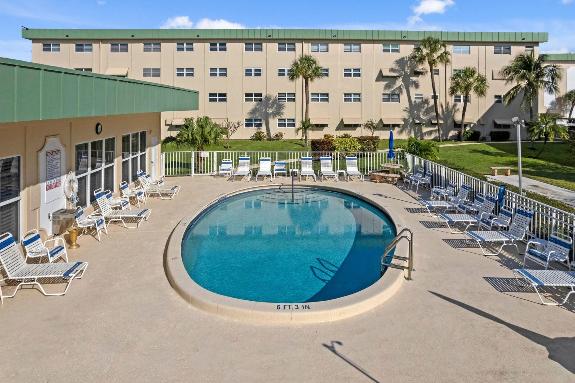 808 SE 7th Street, Unit 405, Deerfield Beach, FL 33441 Photo