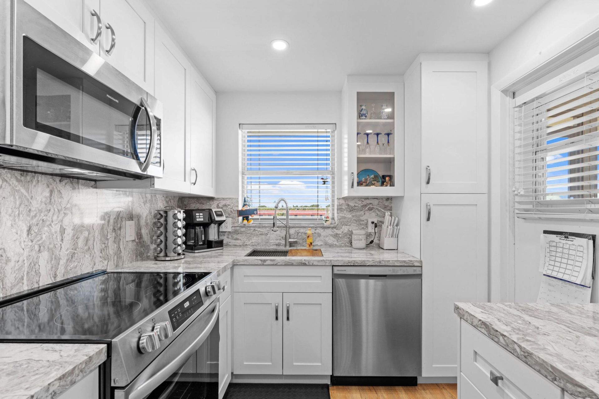 808 SE 7th Street, Unit 405, Deerfield Beach, FL 33441 Photo