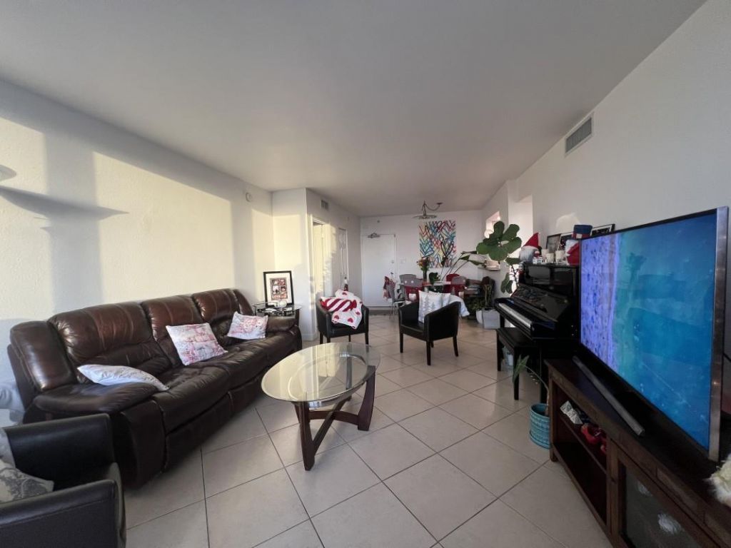 5600 Collins Avenue, Unit 11P, Miami Beach, FL 33140 Photo