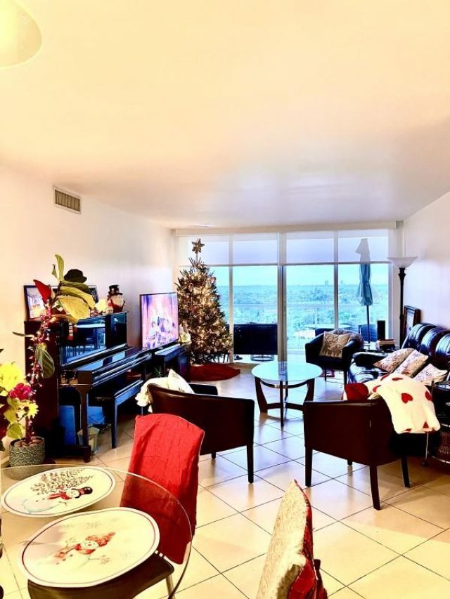 5600 Collins Avenue, Unit 11P, Miami Beach, FL 33140 Photo