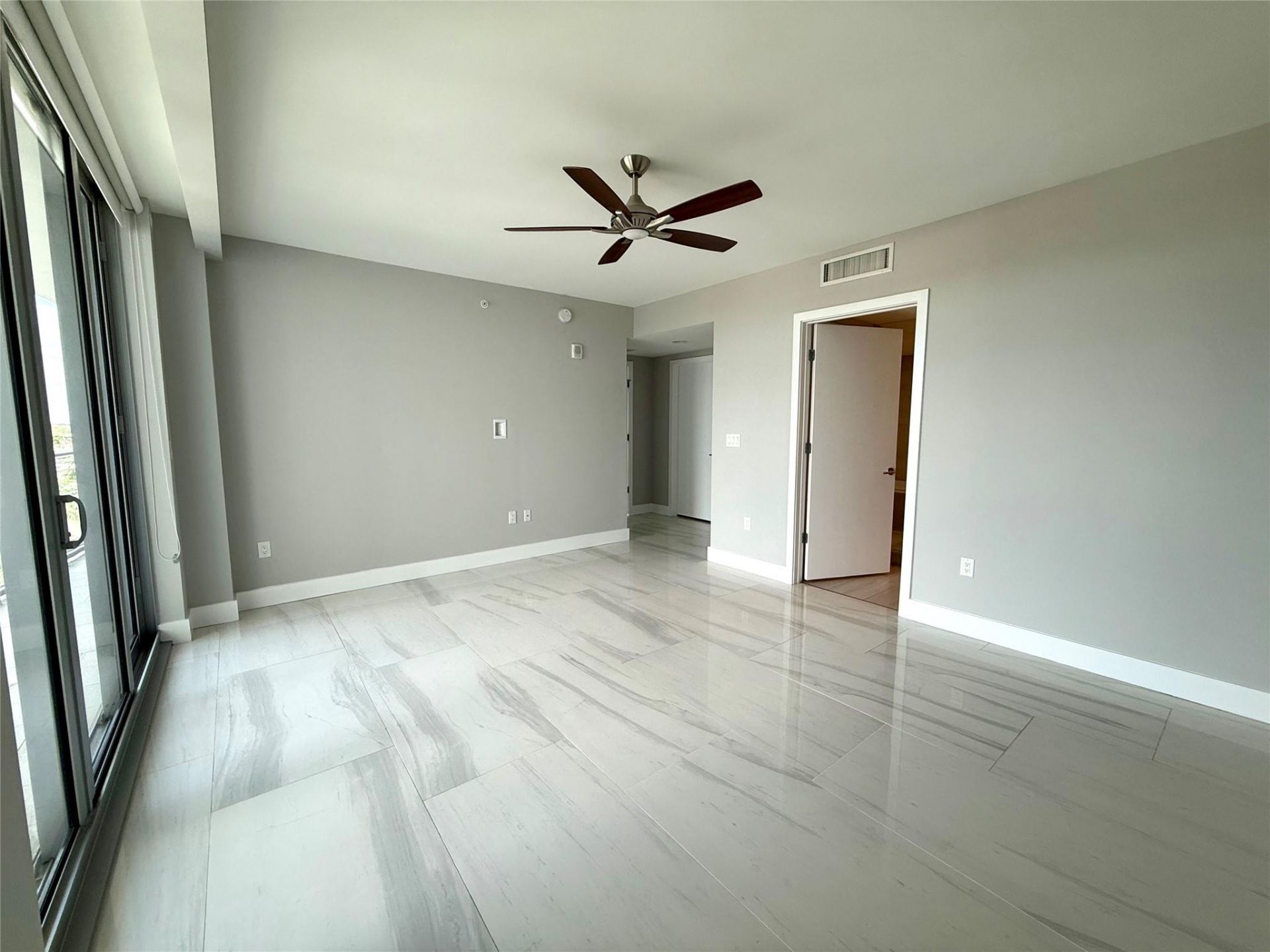 1180 N Federal Highway, Unit 809, Fort Lauderdale, FL 33304 Photo