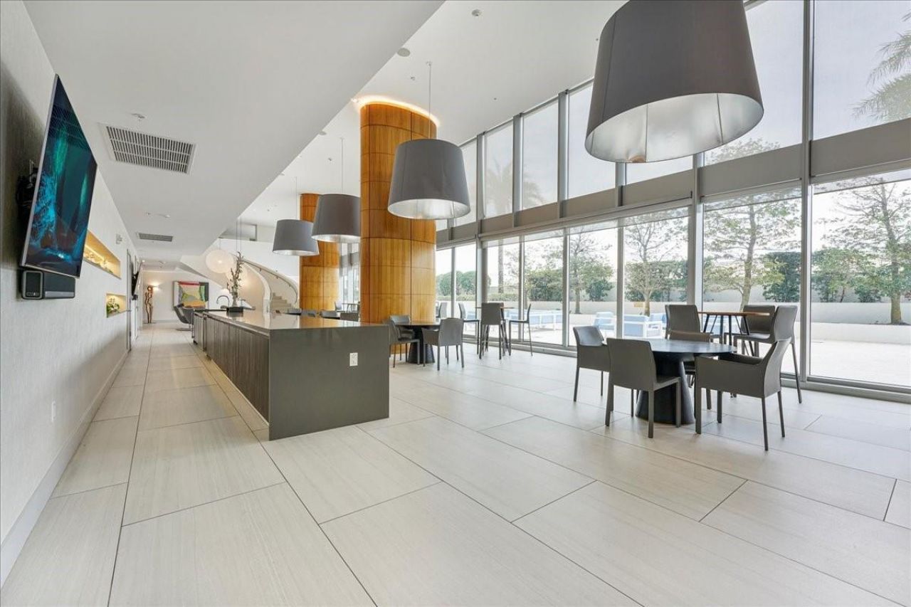 1180 N Federal Highway, Unit 809, Fort Lauderdale, FL 33304 Photo