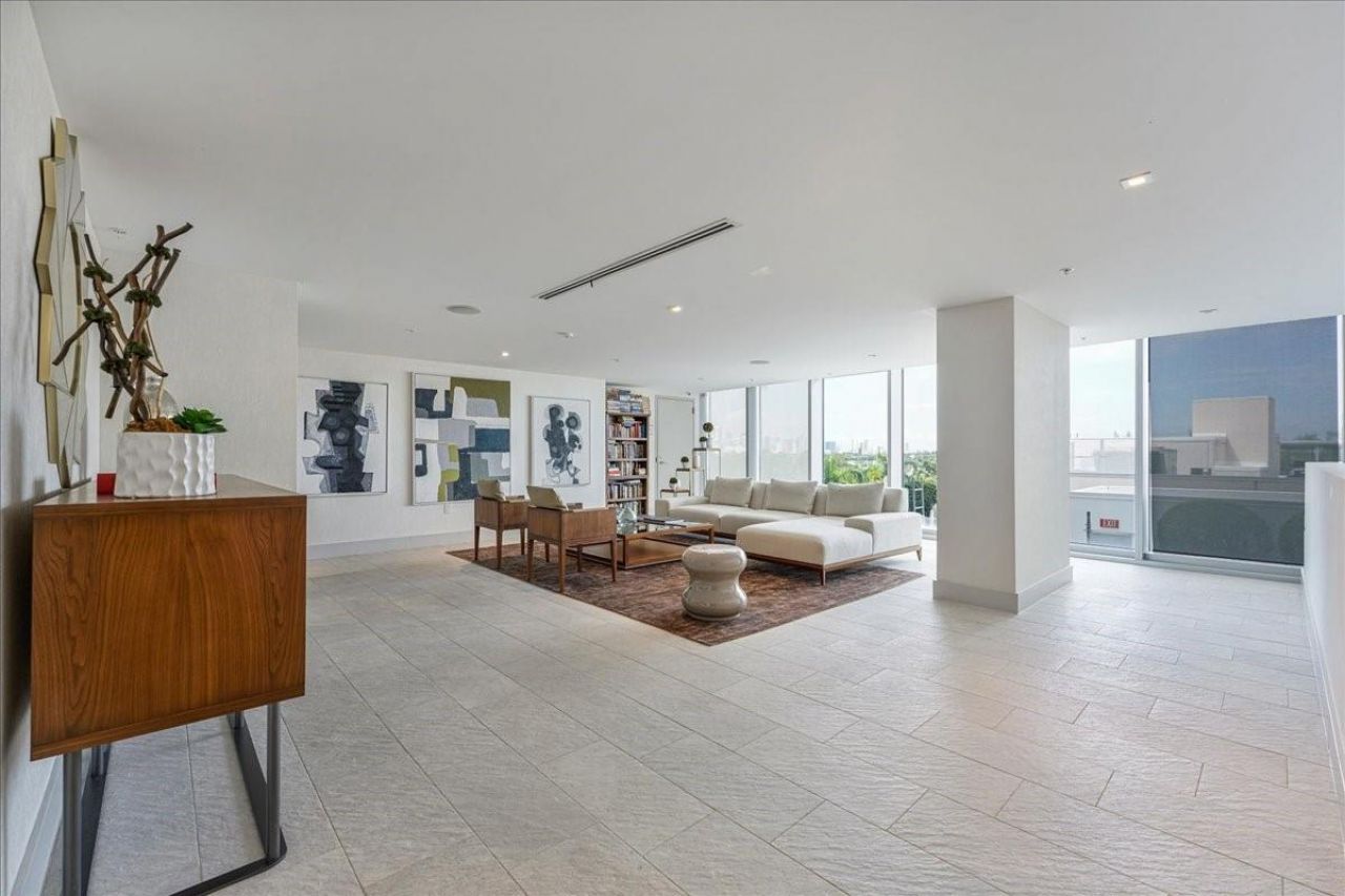 1180 N Federal Highway, Unit 809, Fort Lauderdale, FL 33304 Photo