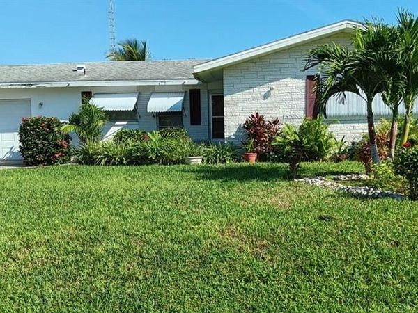 5305 SW 2nd PL, CAPE CORAL, FL 33914