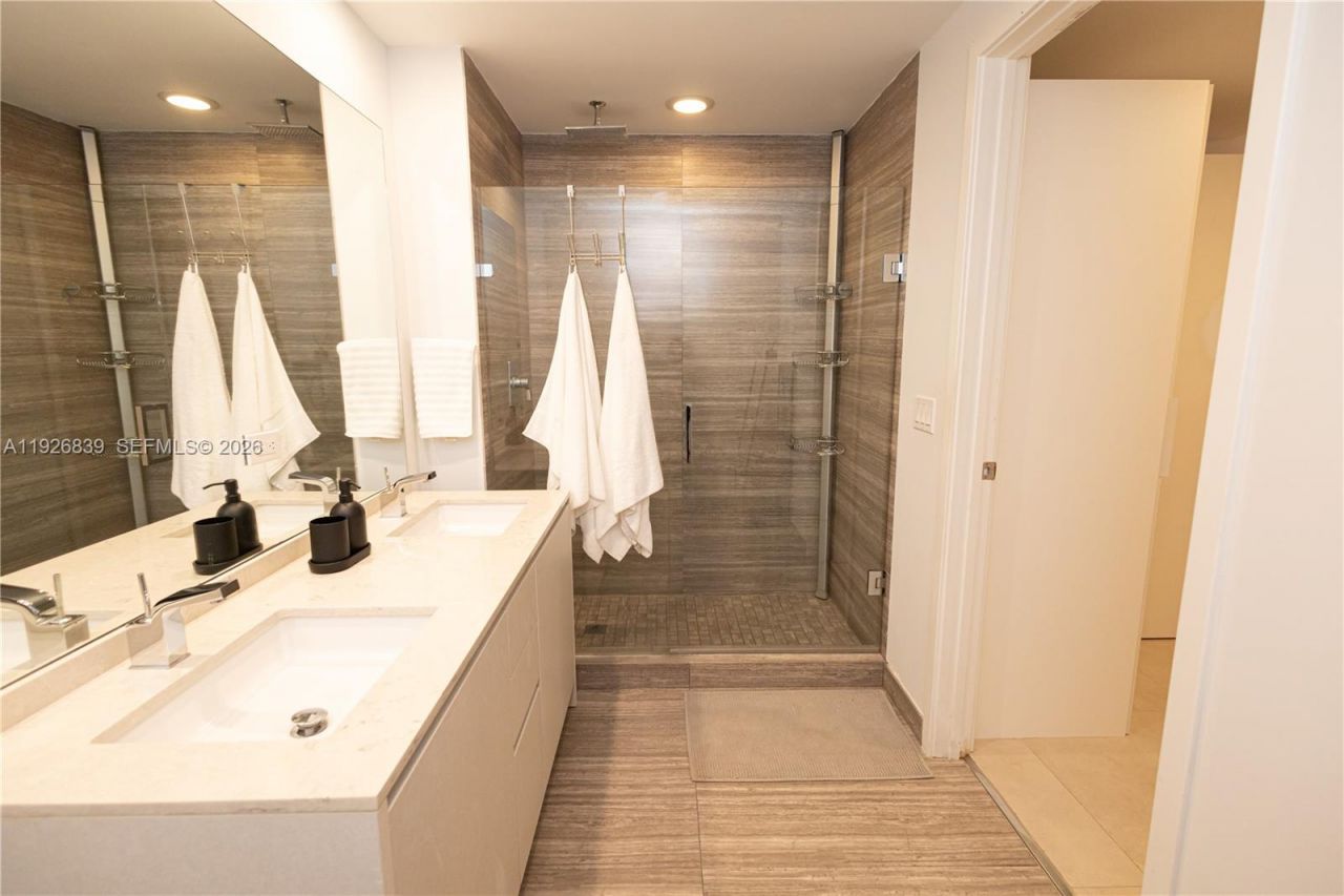 Please Call For Address, Unit 1807, Miami, FL 33131 Photo