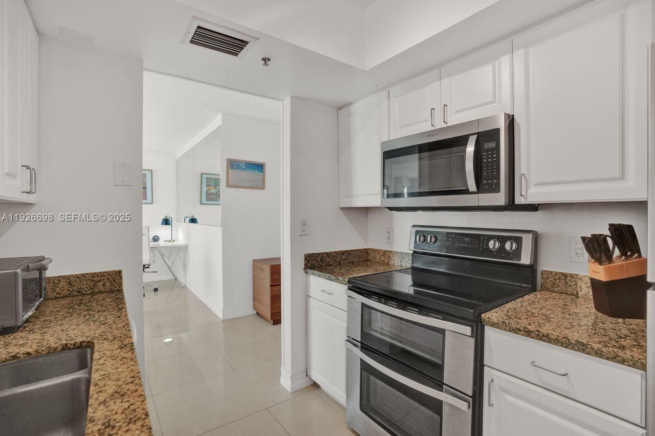 90 Alton Rd, Unit 2907, Miami Beach, FL 33139 Photo