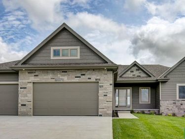 7131 N 172 Street, Bennington, NE 68007