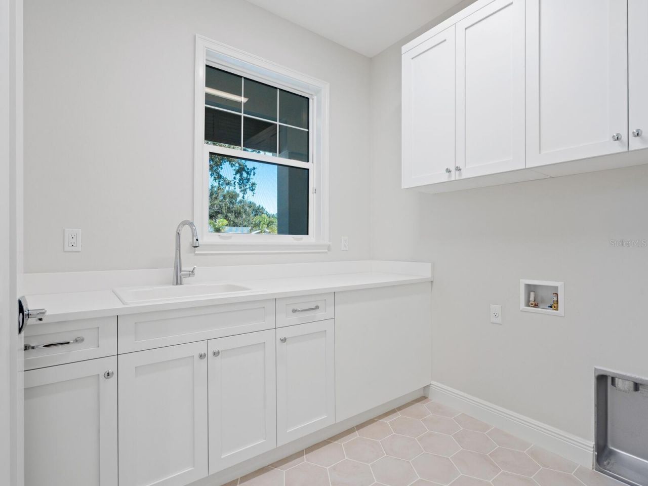 1876 Magnolia Street, Sarasota, FL 34239 Photo