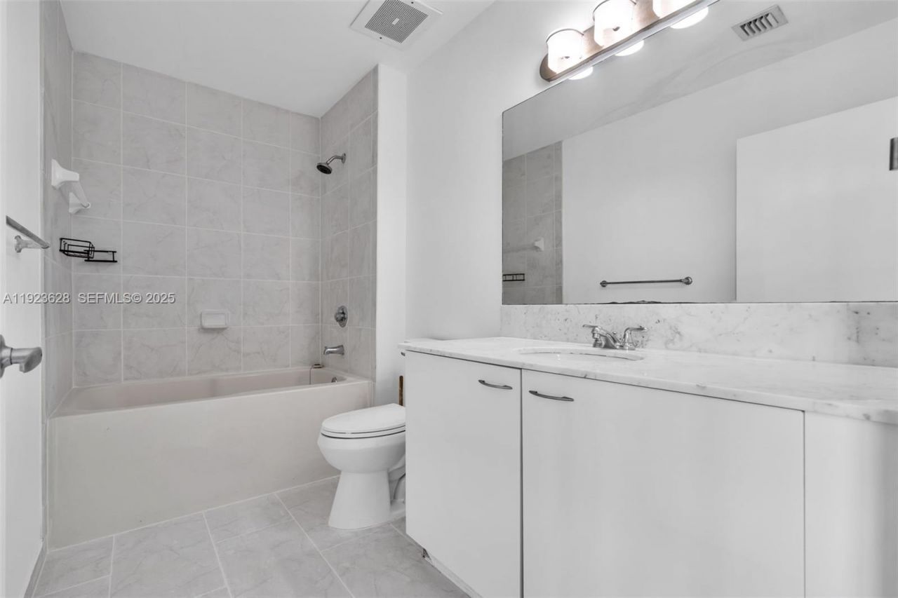 133 NE 2nd Ave, Unit 3610, Miami, FL 33132 Photo
