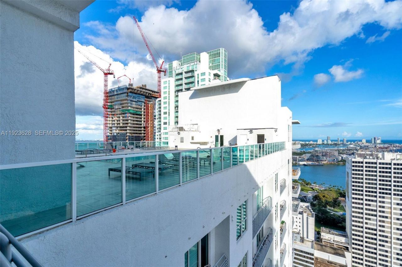 133 NE 2nd Ave, Unit 3610, Miami, FL 33132 Photo