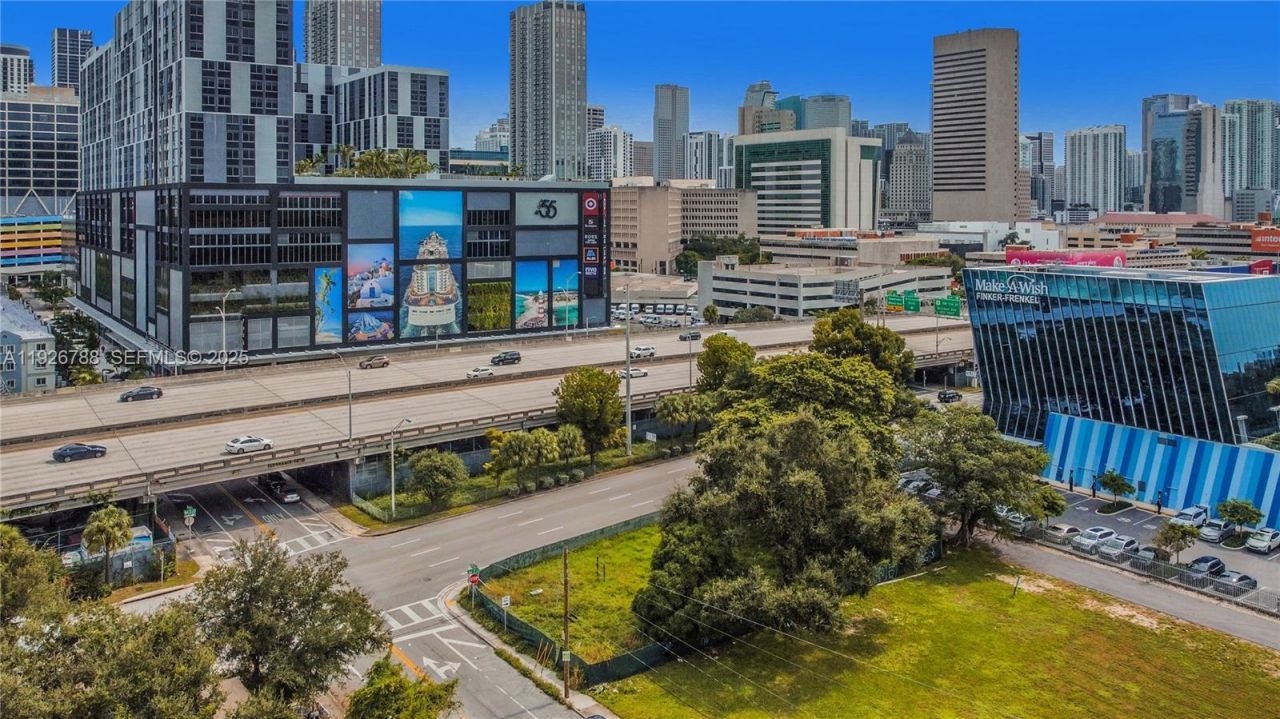 342 NW 7th St, Miami, FL 33136 Photo