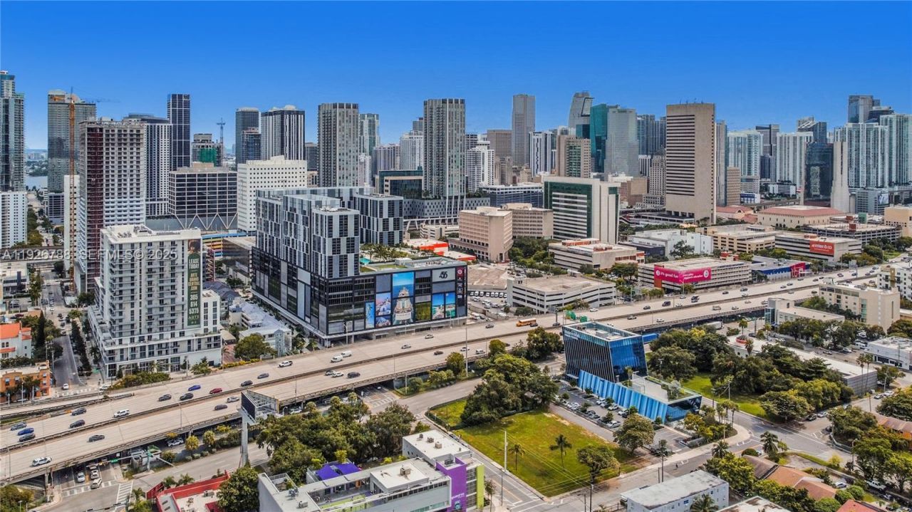 342 NW 7th St, Miami, FL 33136 Photo