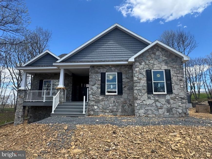 46 Vv Turnberry, Hazleton, PA 18202 Main Photo