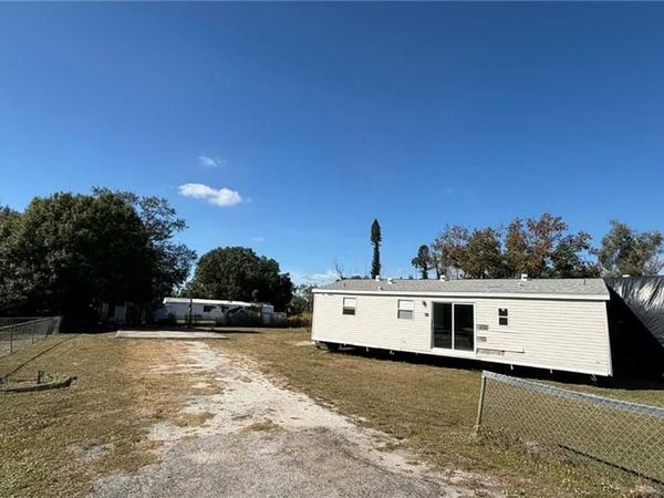 8066 Tolles DR, NORTH FORT MYERS, FL 33917