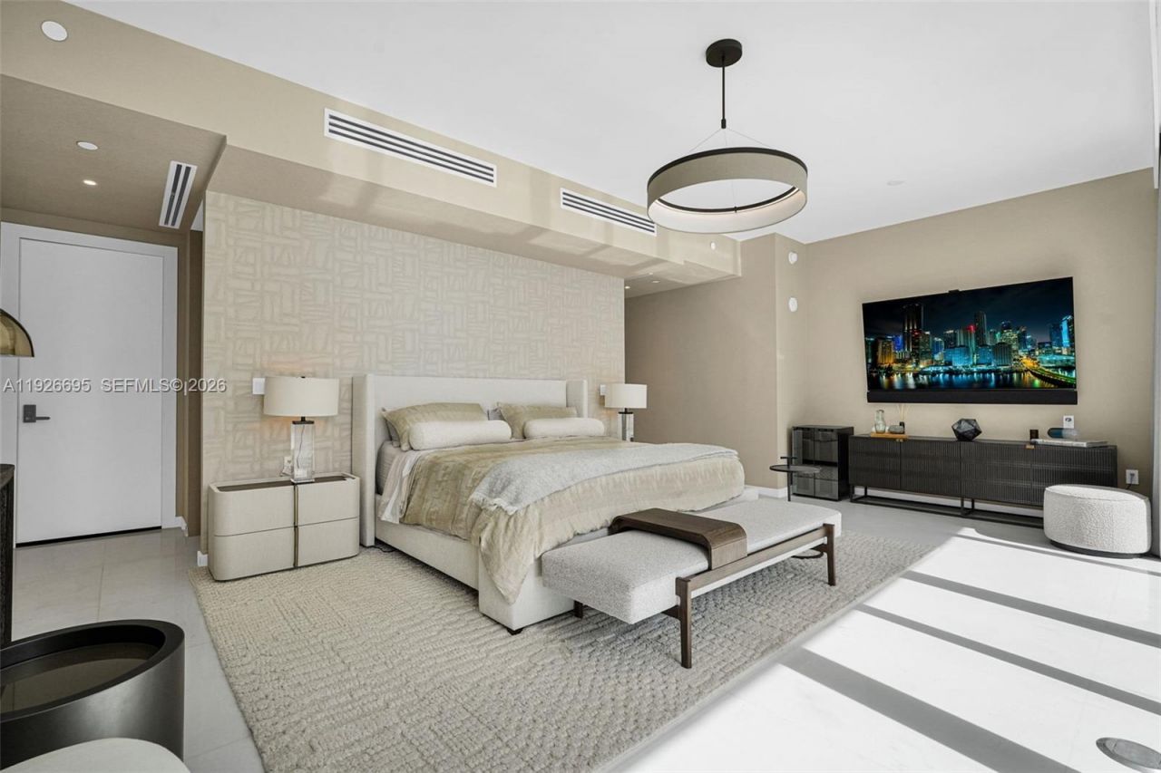 300 Biscayne Blvd Way, Unit 301E, Miami, FL 33131 Photo