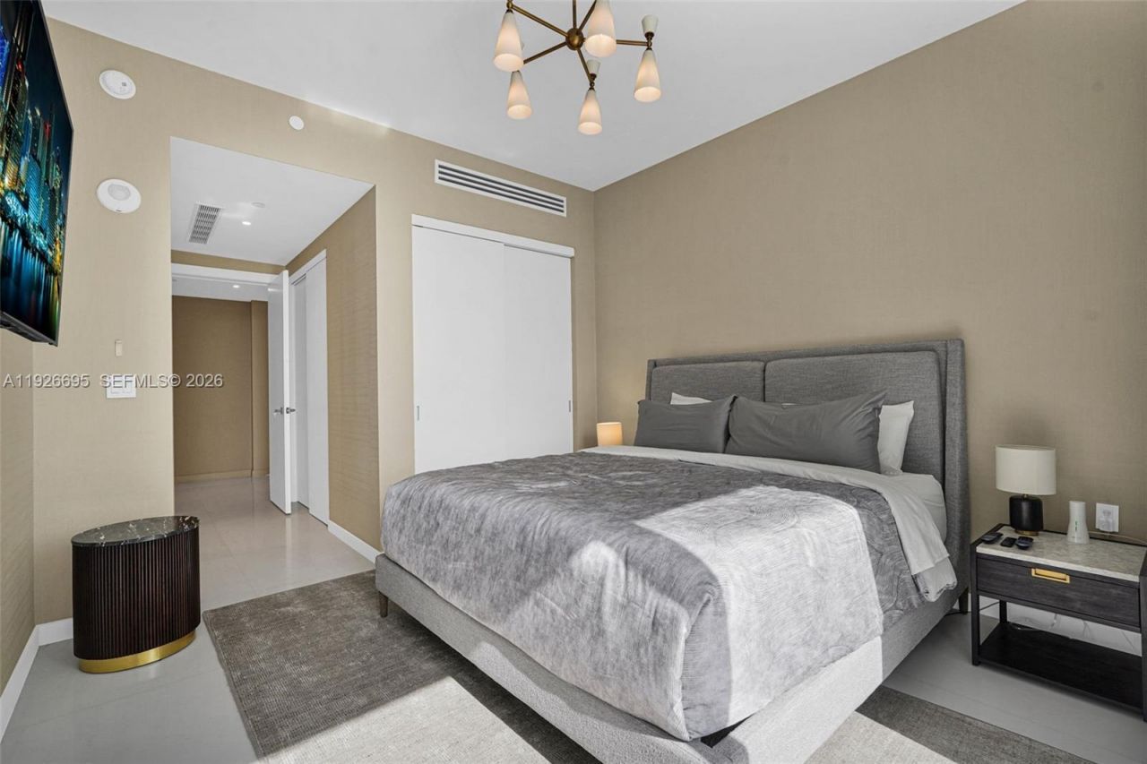 300 Biscayne Blvd Way, Unit 301E, Miami, FL 33131 Photo