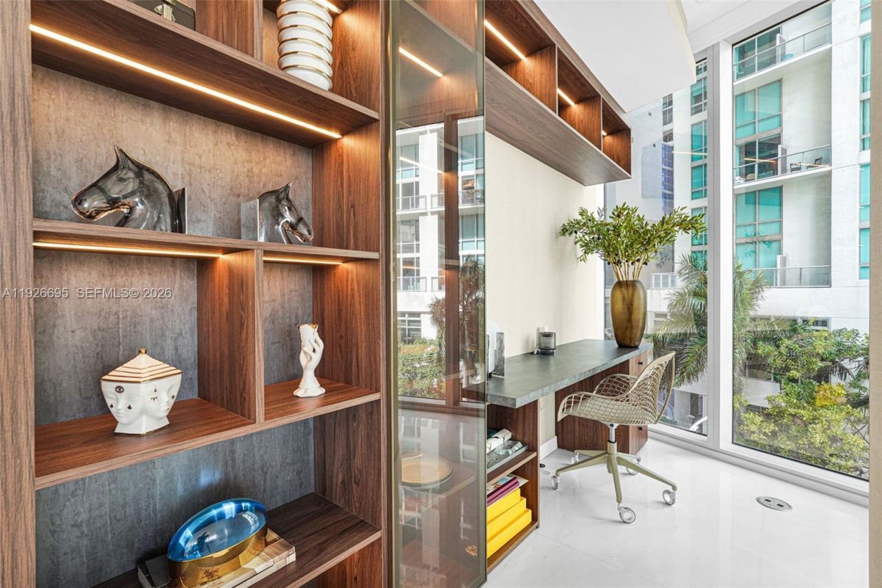 300 Biscayne Blvd Way, Unit 301E, Miami, FL 33131 Photo