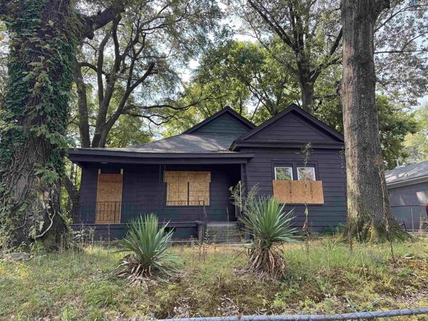 125 E MCKELLAR AVE, Memphis, TN 38109