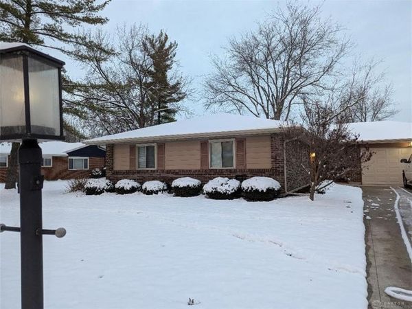 4158 Whitegate Drive, Beavercreek, OH 45430