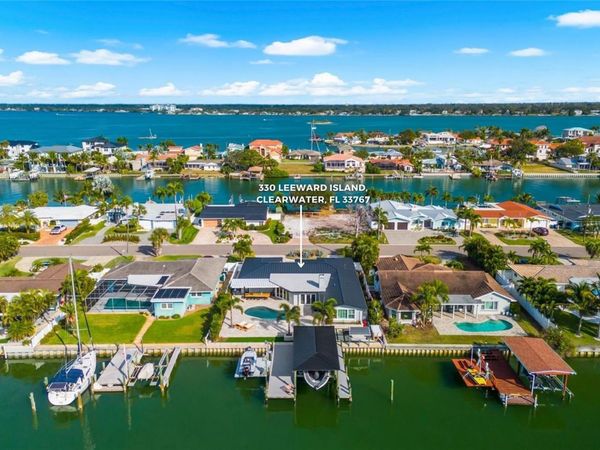 330 LEEWARD ISLAND, CLEARWATER BEACH, FL 33767