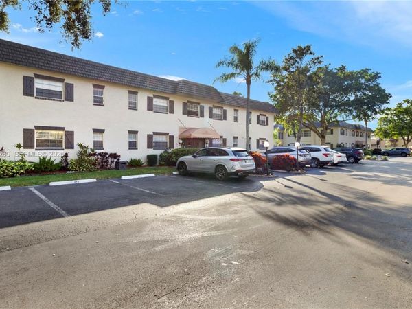 5661 SW 2nd Ct, Unit 216, Margate, FL 33068