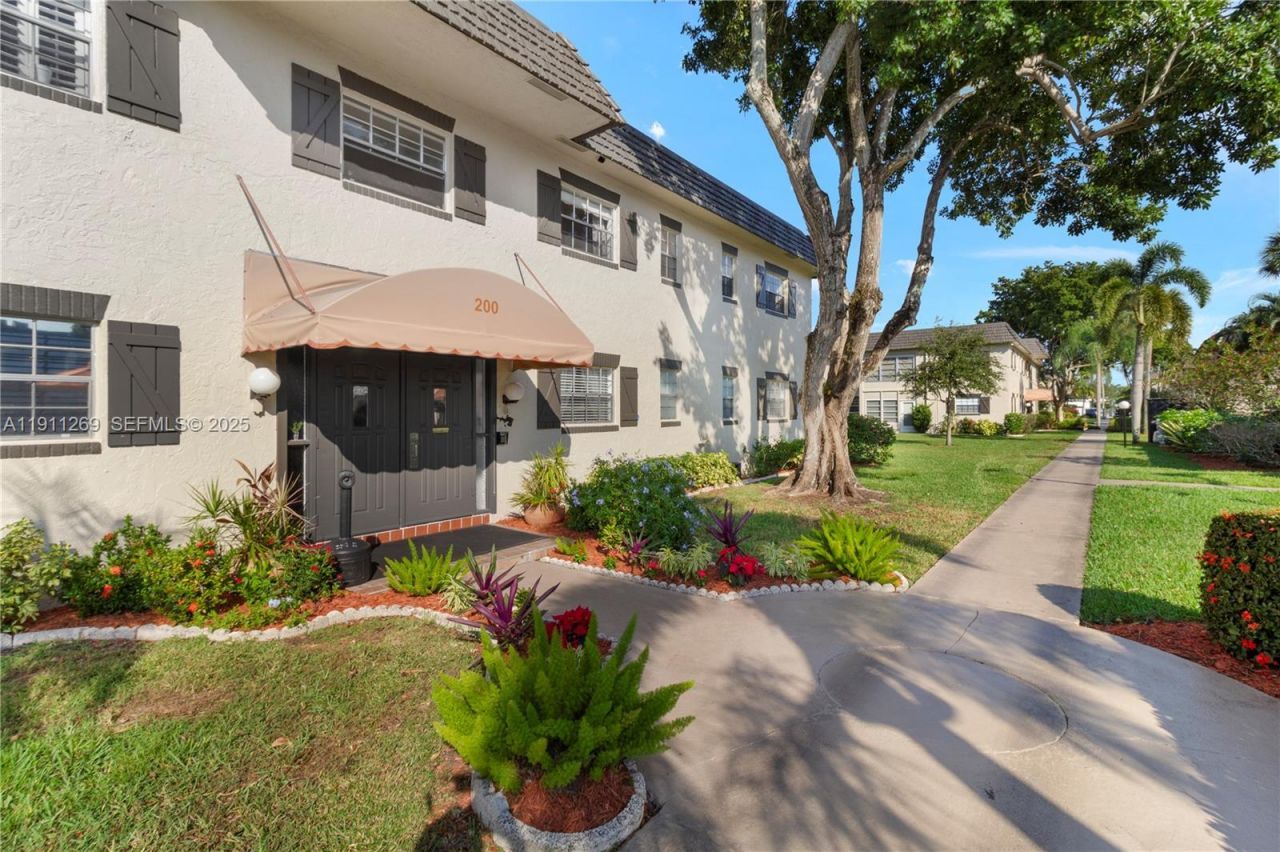 5661 SW 2nd Ct, Unit 216, Margate, FL 33068 Photo