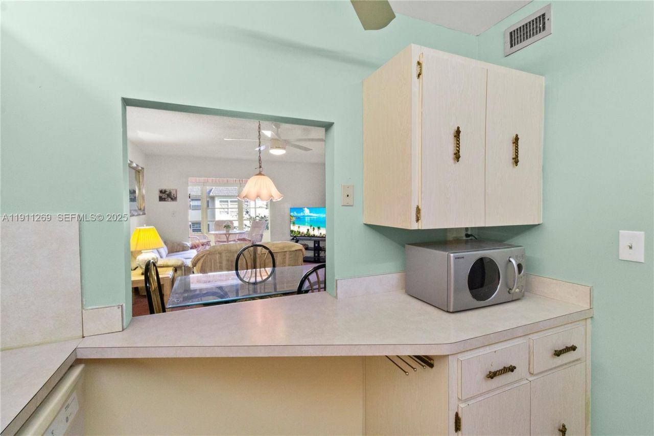 5661 SW 2nd Ct, Unit 216, Margate, FL 33068 Photo